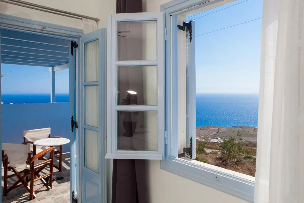 Studio With Balcony and Sunrise Sea View