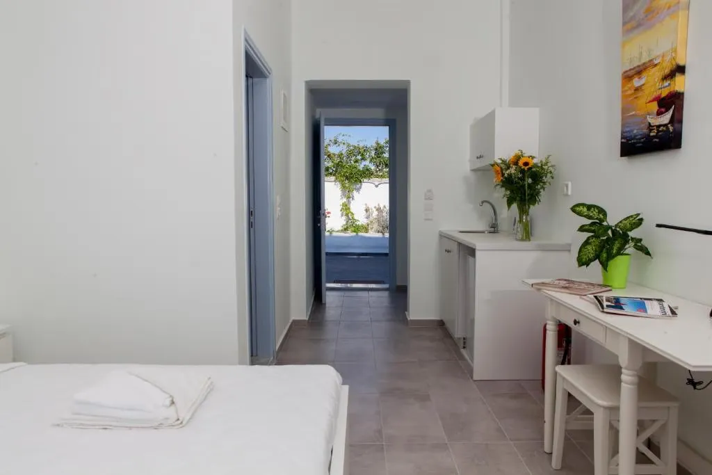 Studio With Balcony and Sunrise Sea View