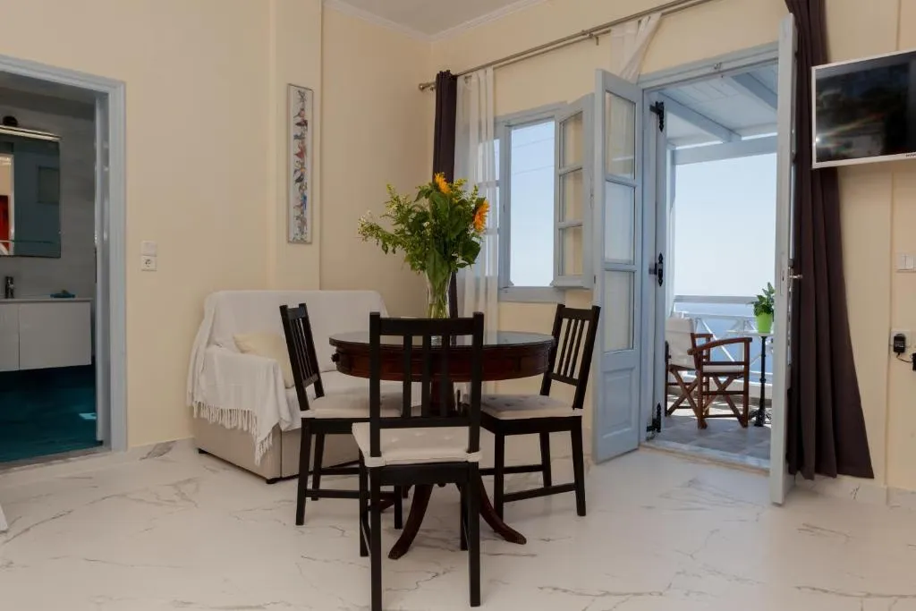 Superior studio bedroom with soft lighting